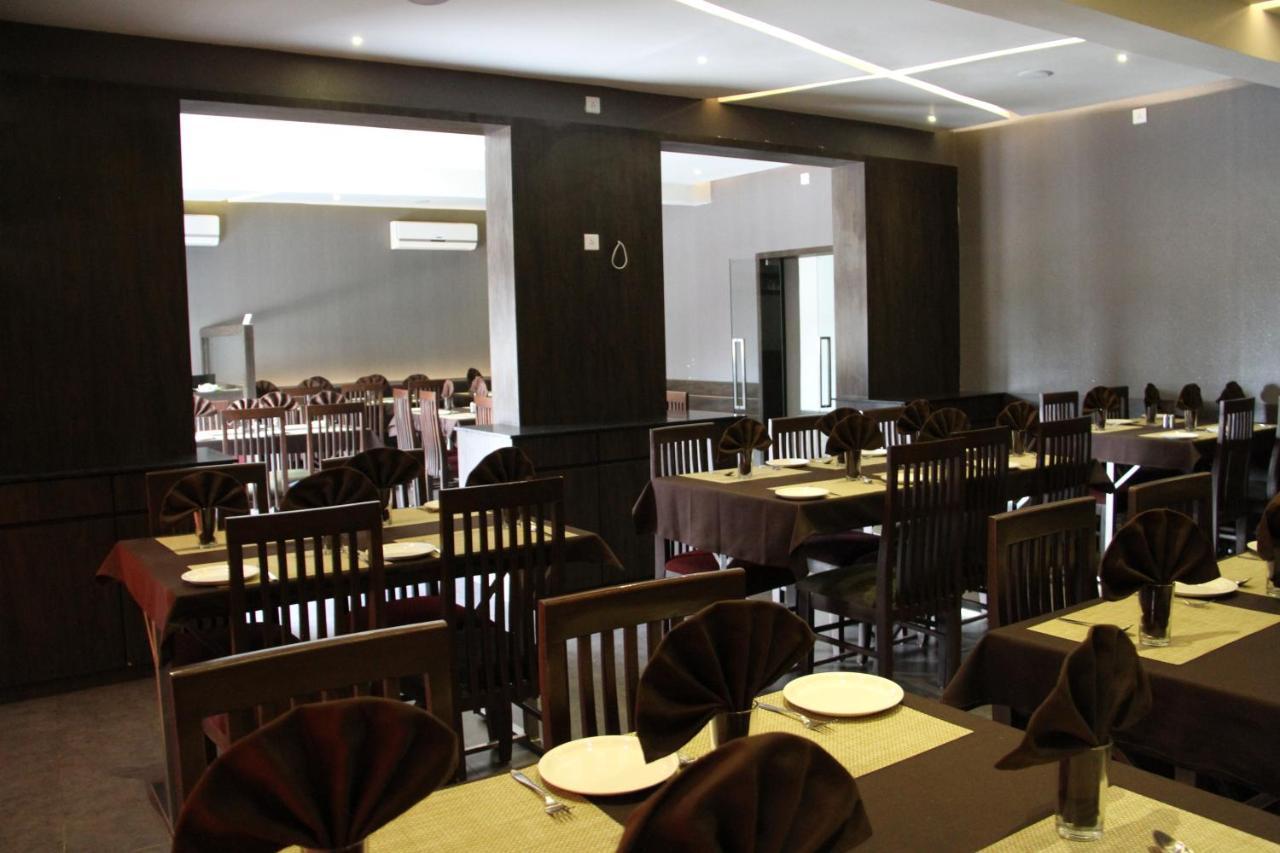 Hotel Aditya Talala Экстерьер фото